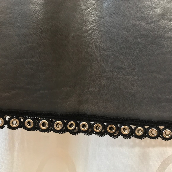 GRAY MON CHERIE PU SKIRT! - Picture 8 of 8